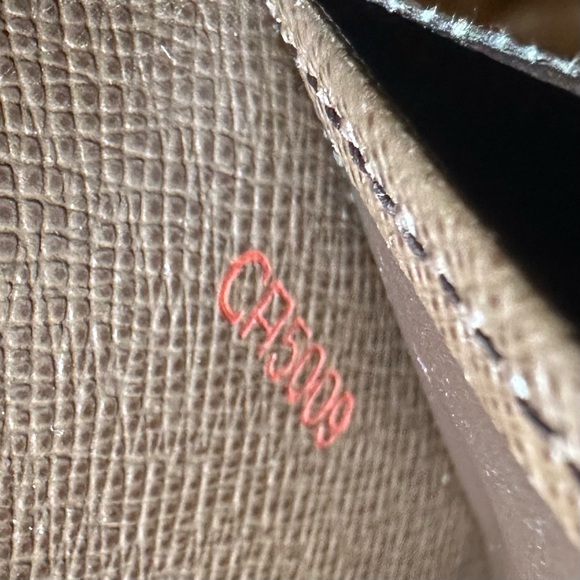 Louis Vuitton Damier wallet LV LONG WALLET LV DAMIER Excellent- see photos - Picture 14 of 16